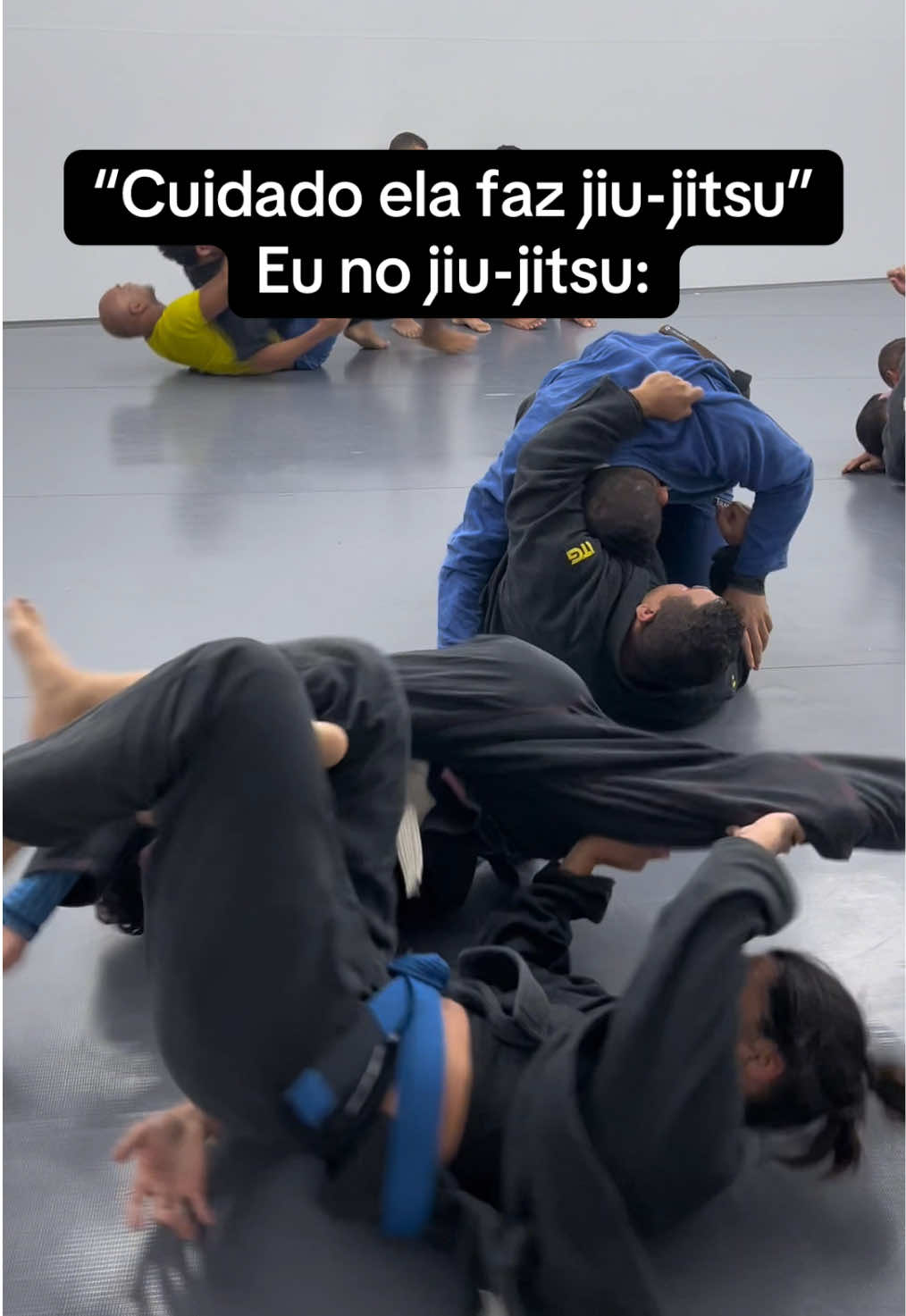 @carolineferreira_04