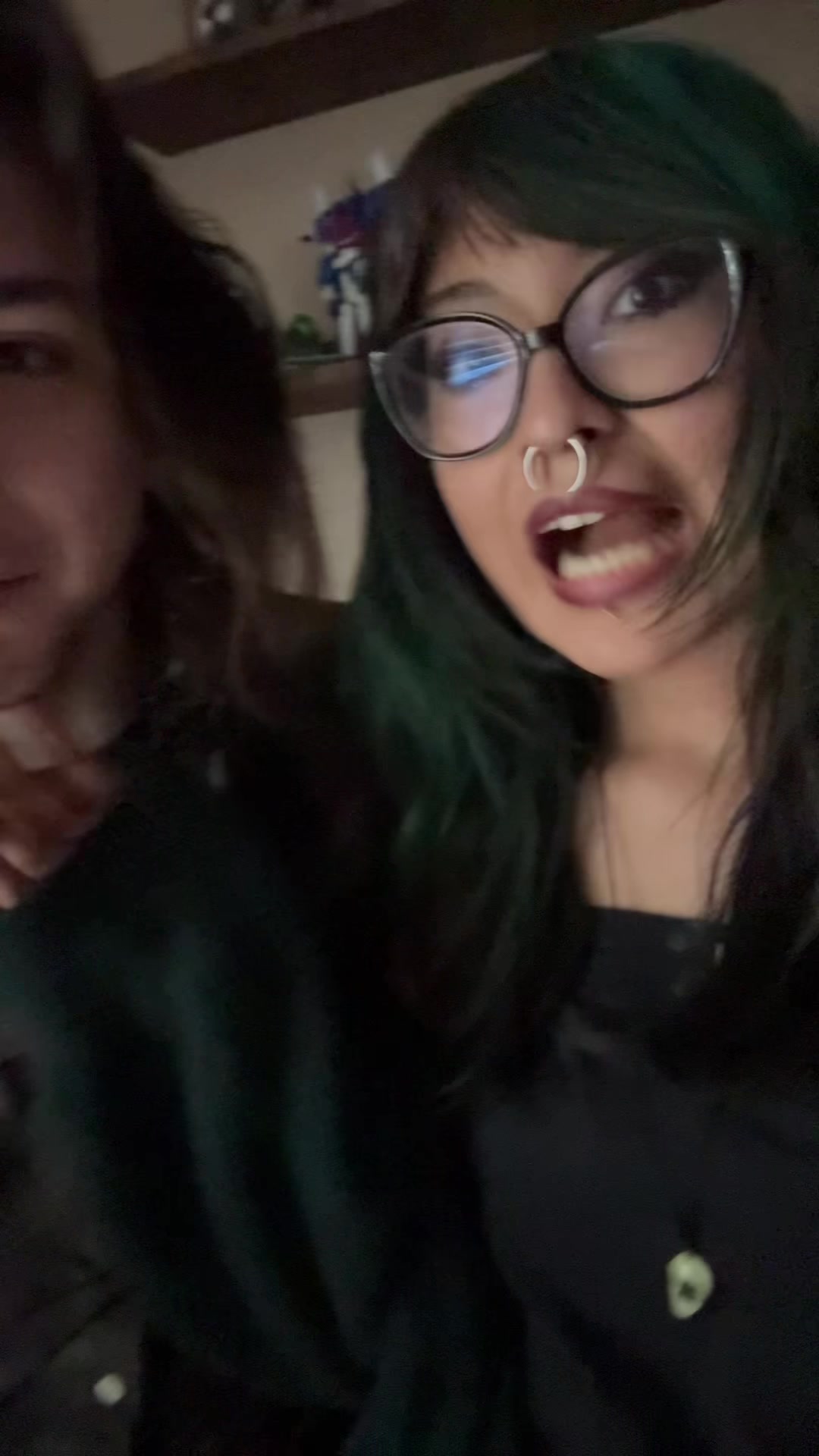 @Alexsis