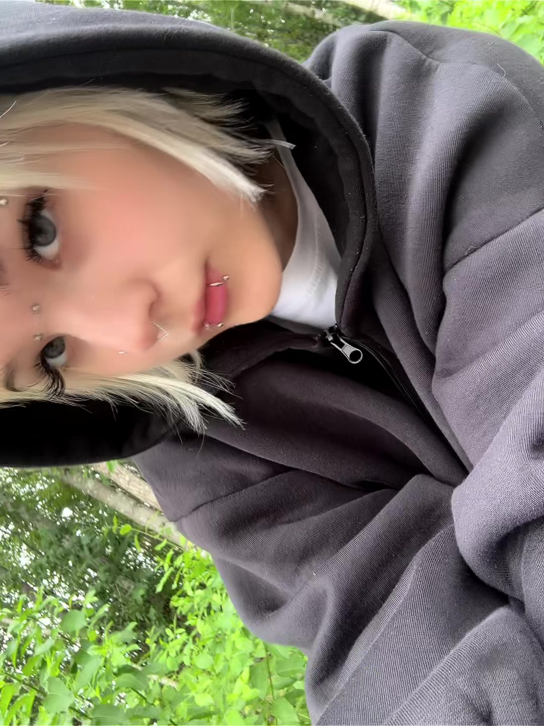 @llinasssss*