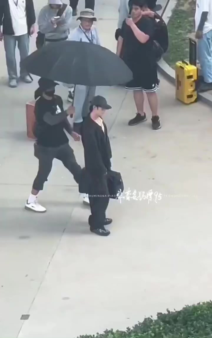 @BoZhan một đời b&igrave;nh an