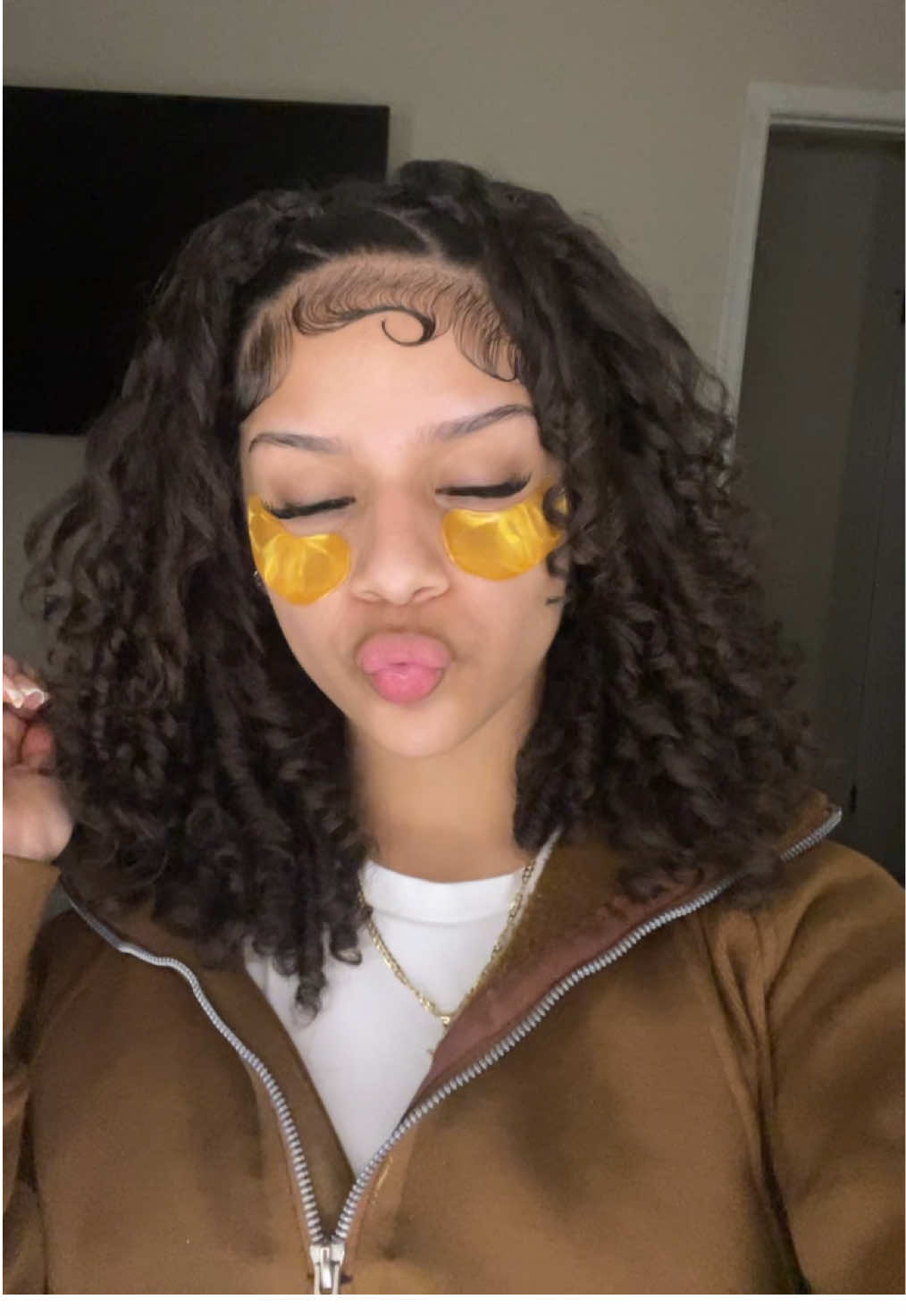 @⃟