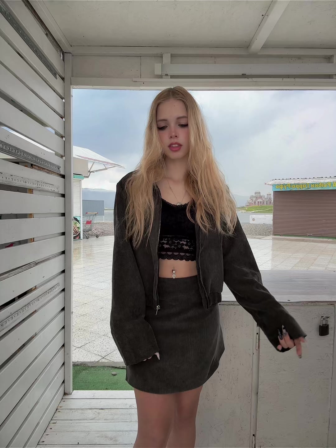@lili18