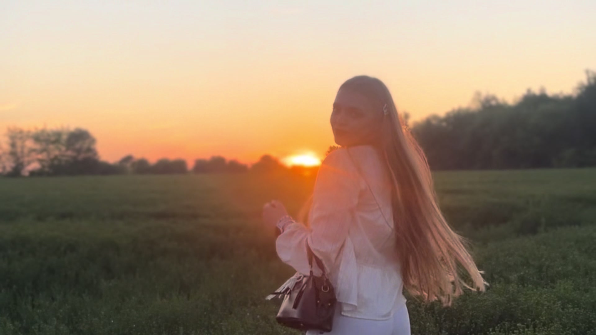 @настя