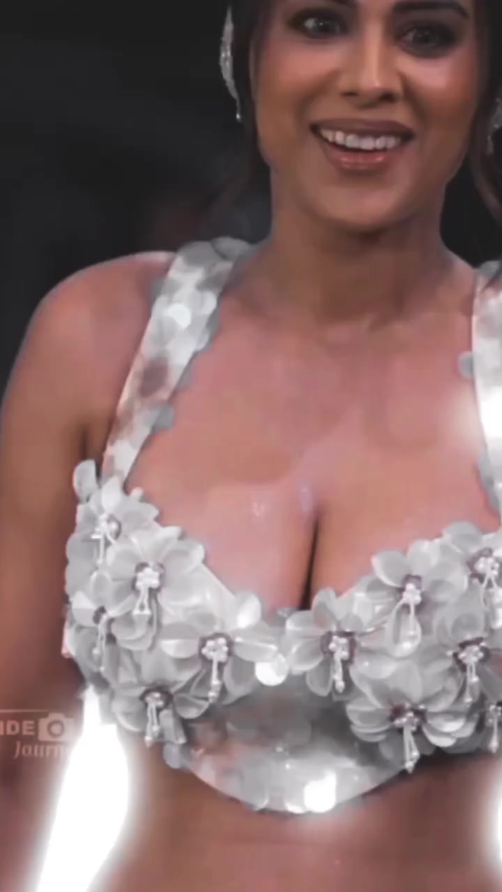 @nia Sharma