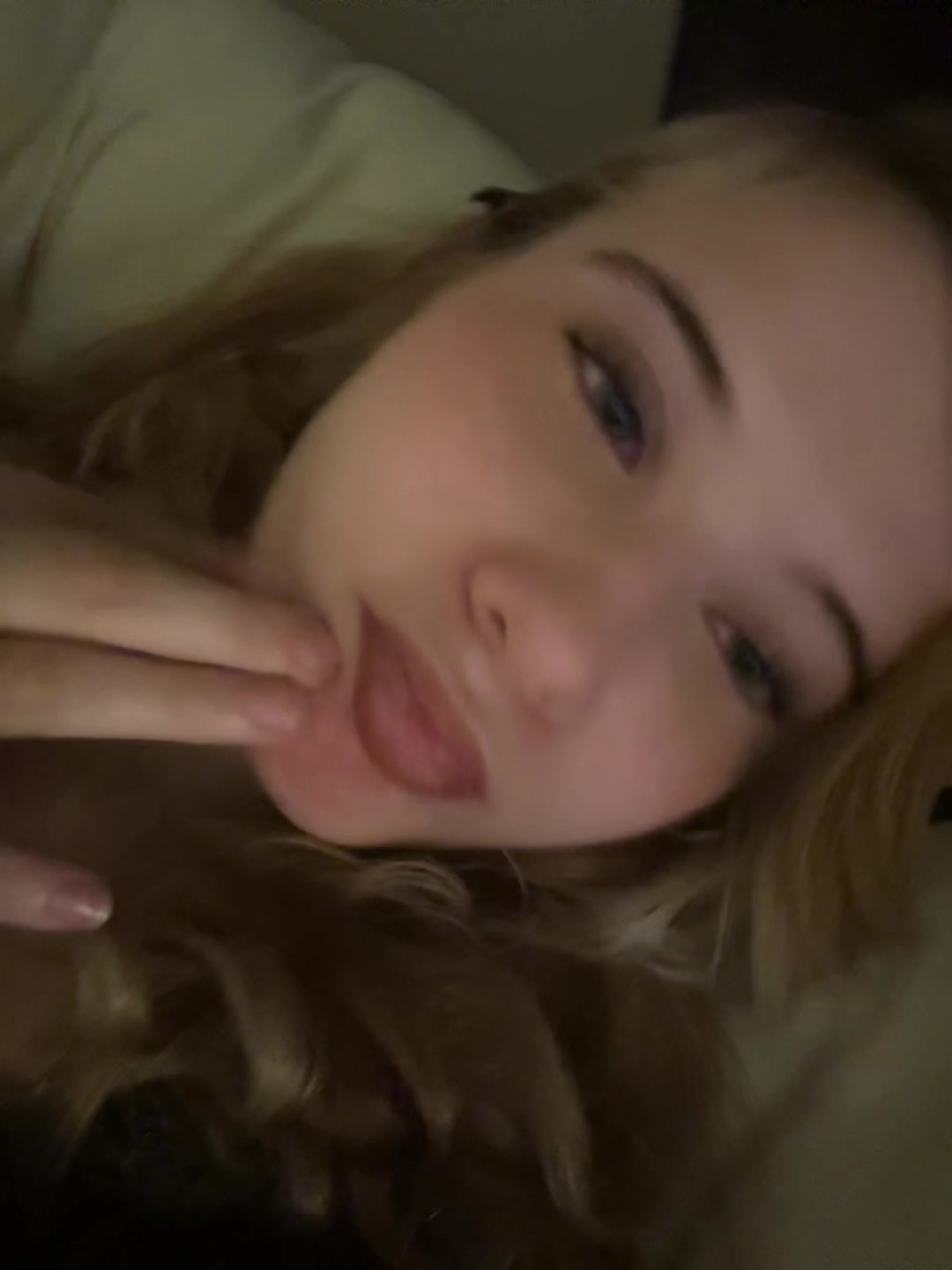 @✌🏼