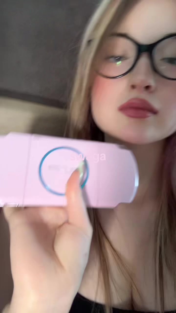 @pplluuxxaa