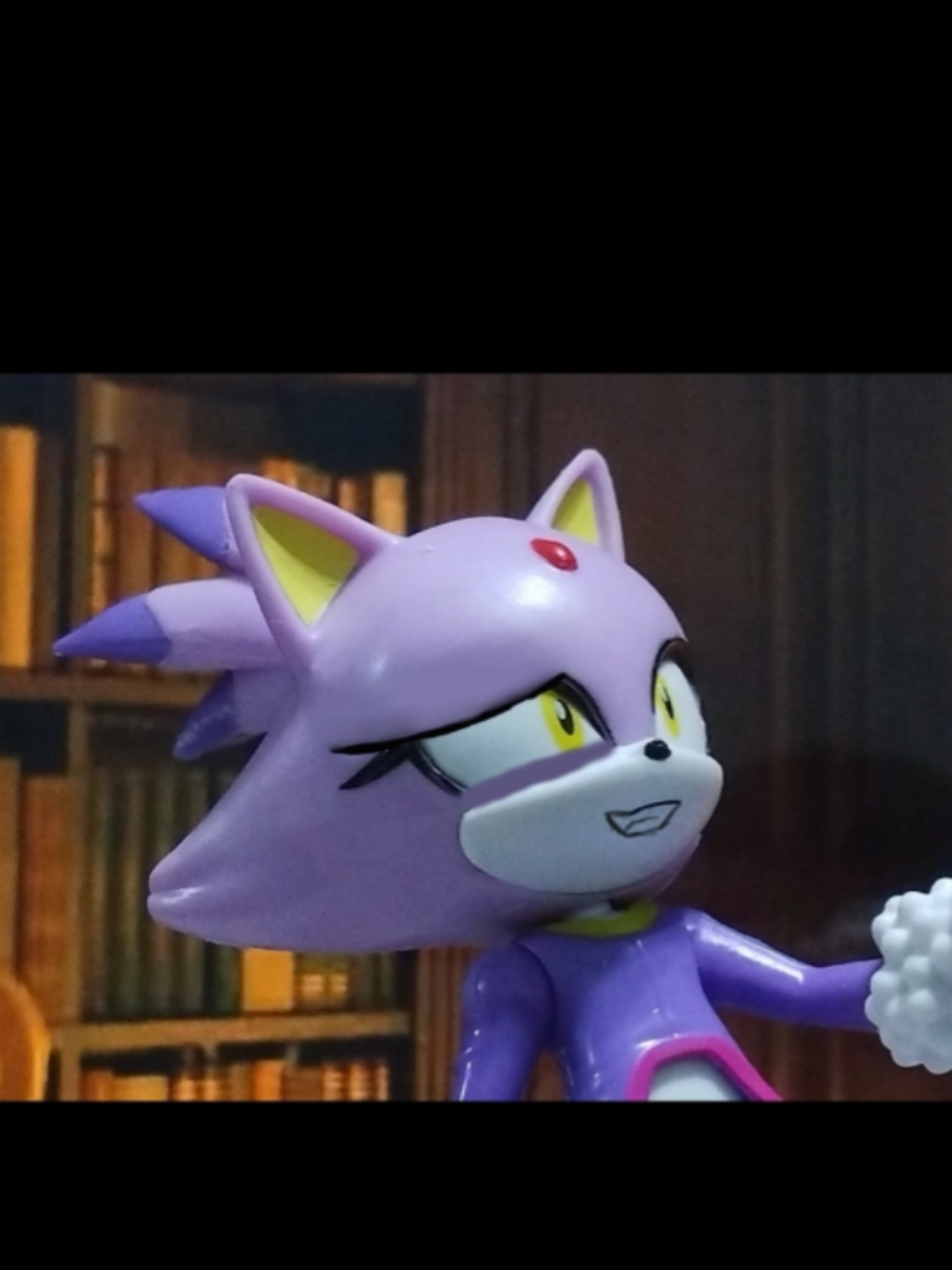 @Oneiros the cat