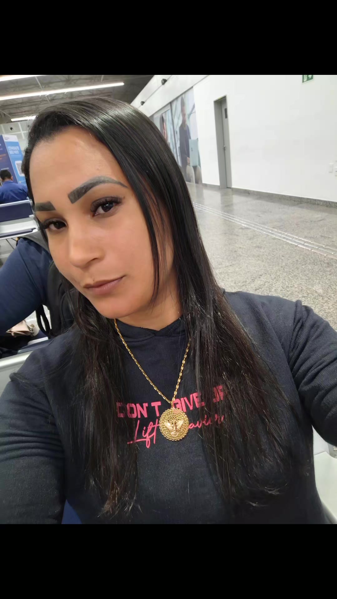 @jú