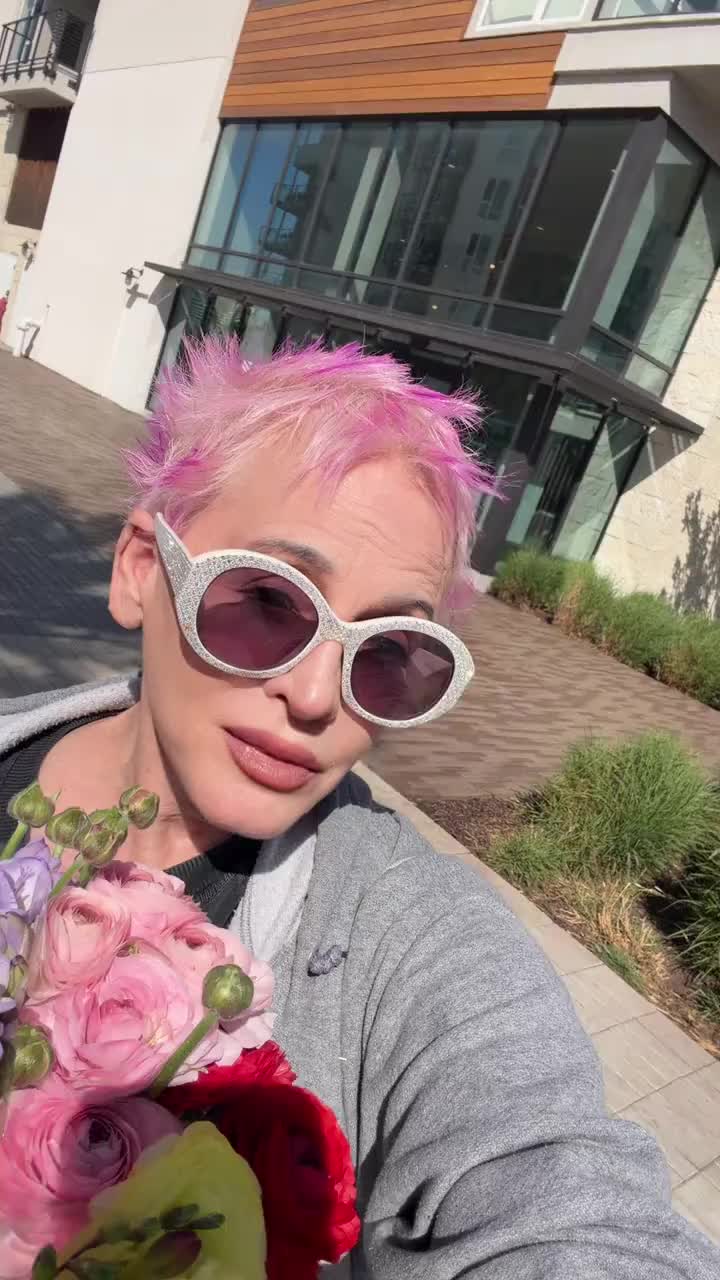 @Lori Petty