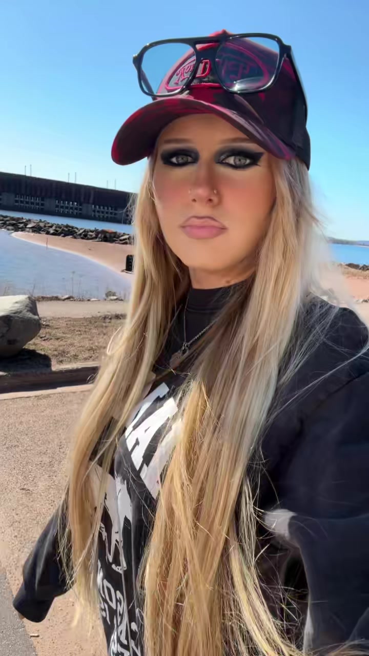 @ALEXIS XJ