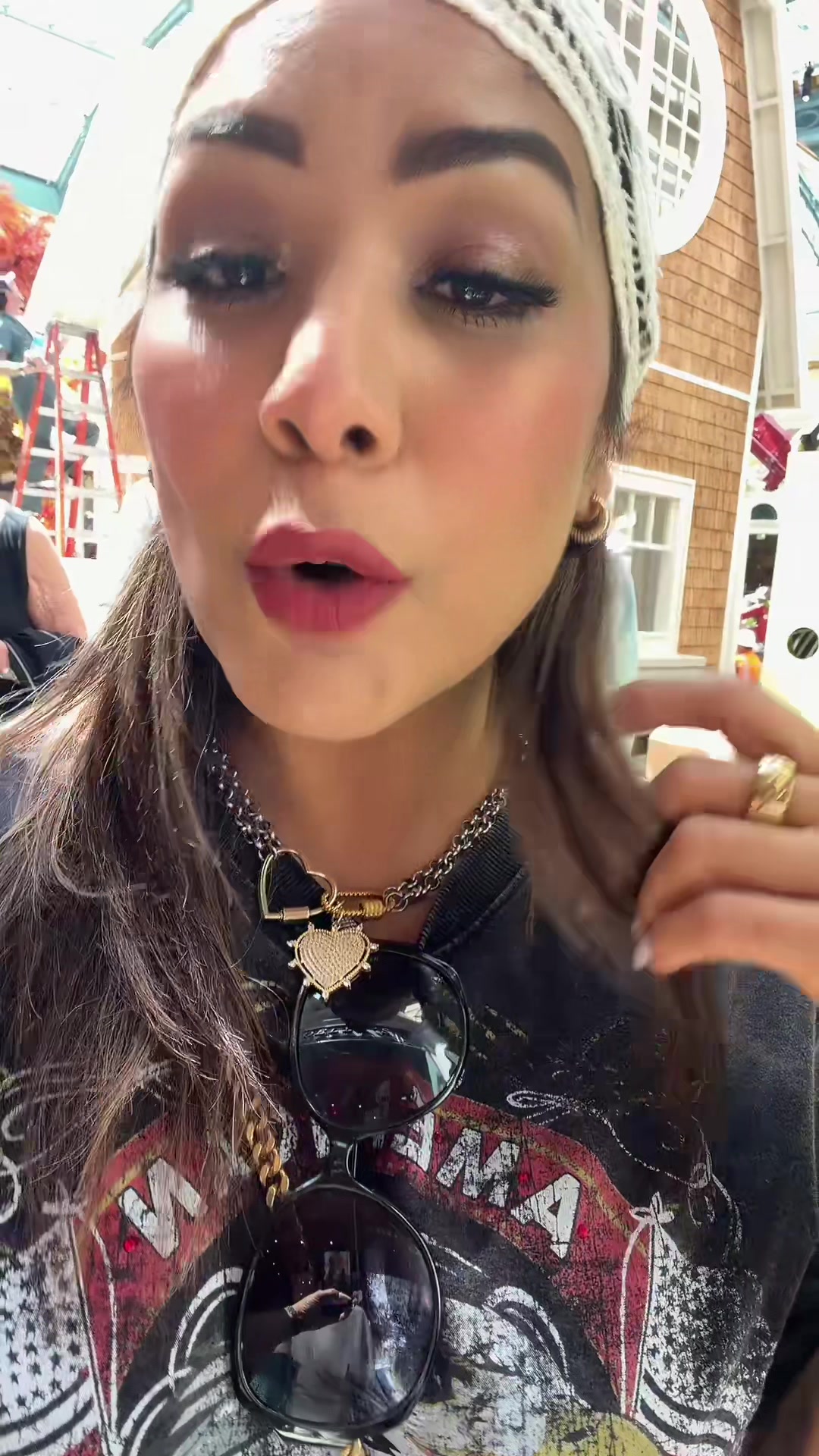@L.N Ana Lau