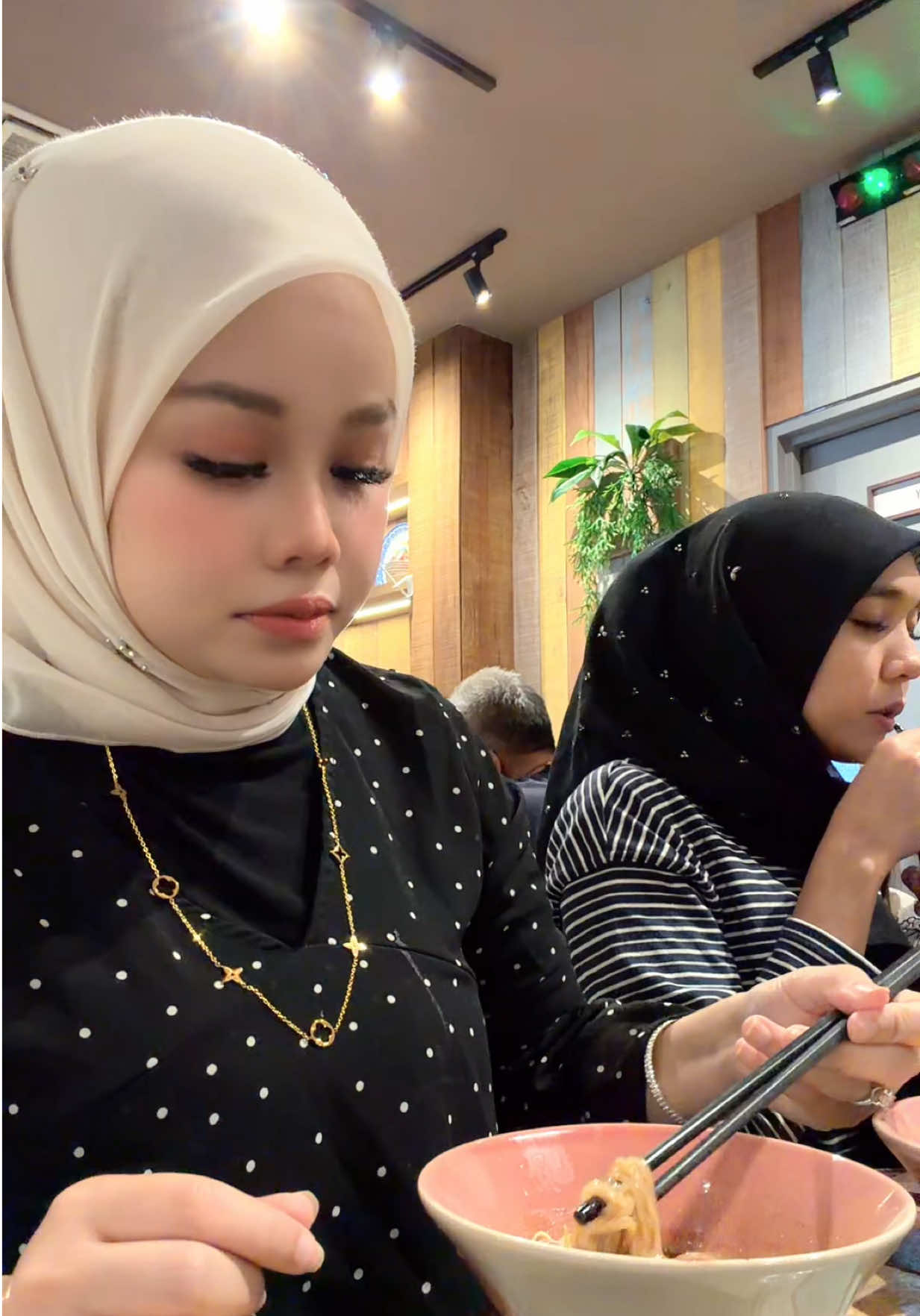 @ANIS SYAMIRA