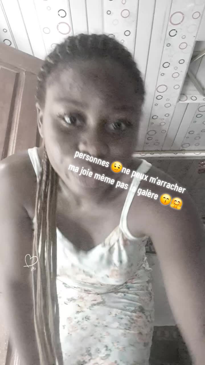 @petit 😊mod&egrave;le💋 chic ❤️&zwj;🔥🫦