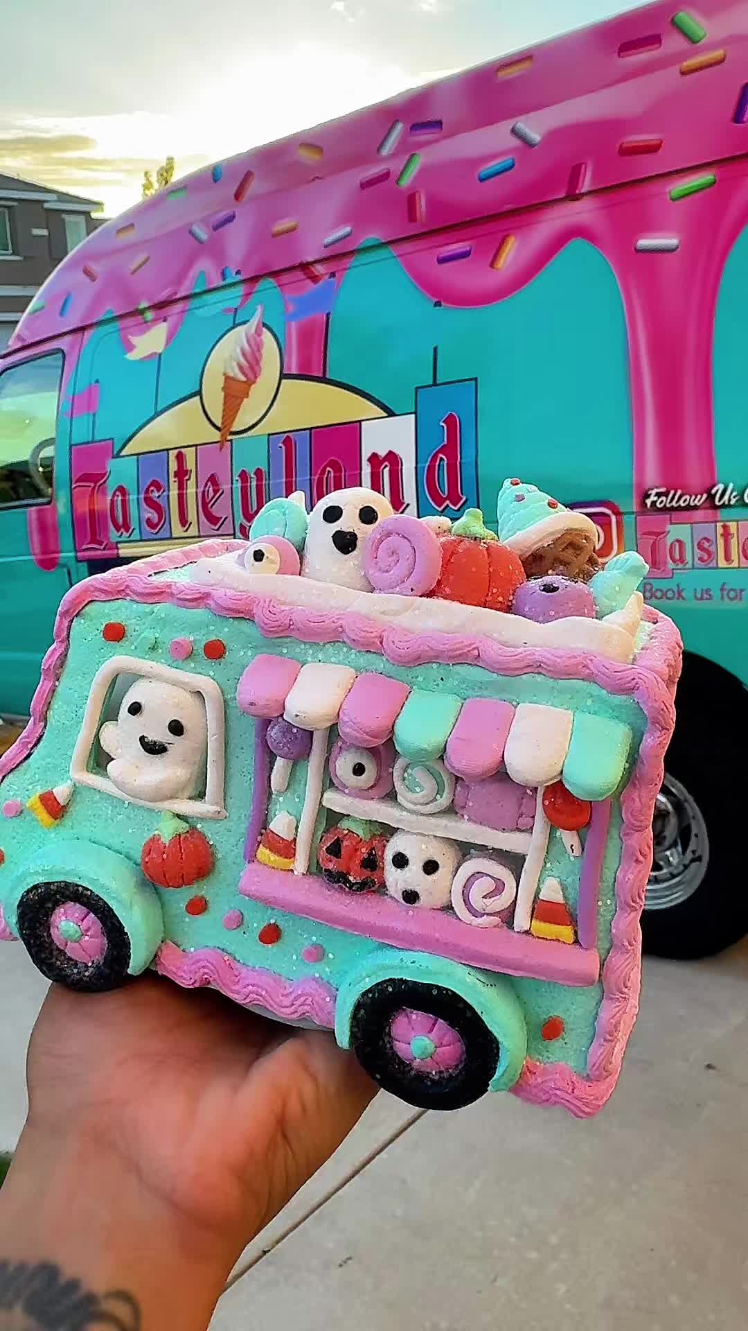 @Tasteyland