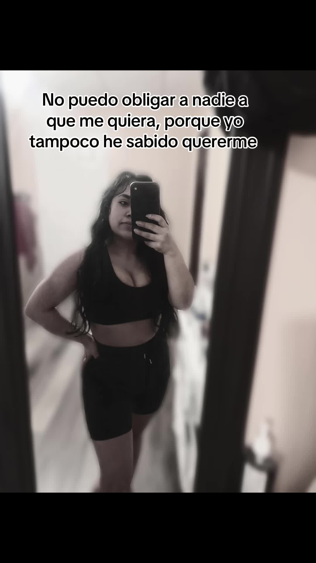 @Lau 🖤🌙