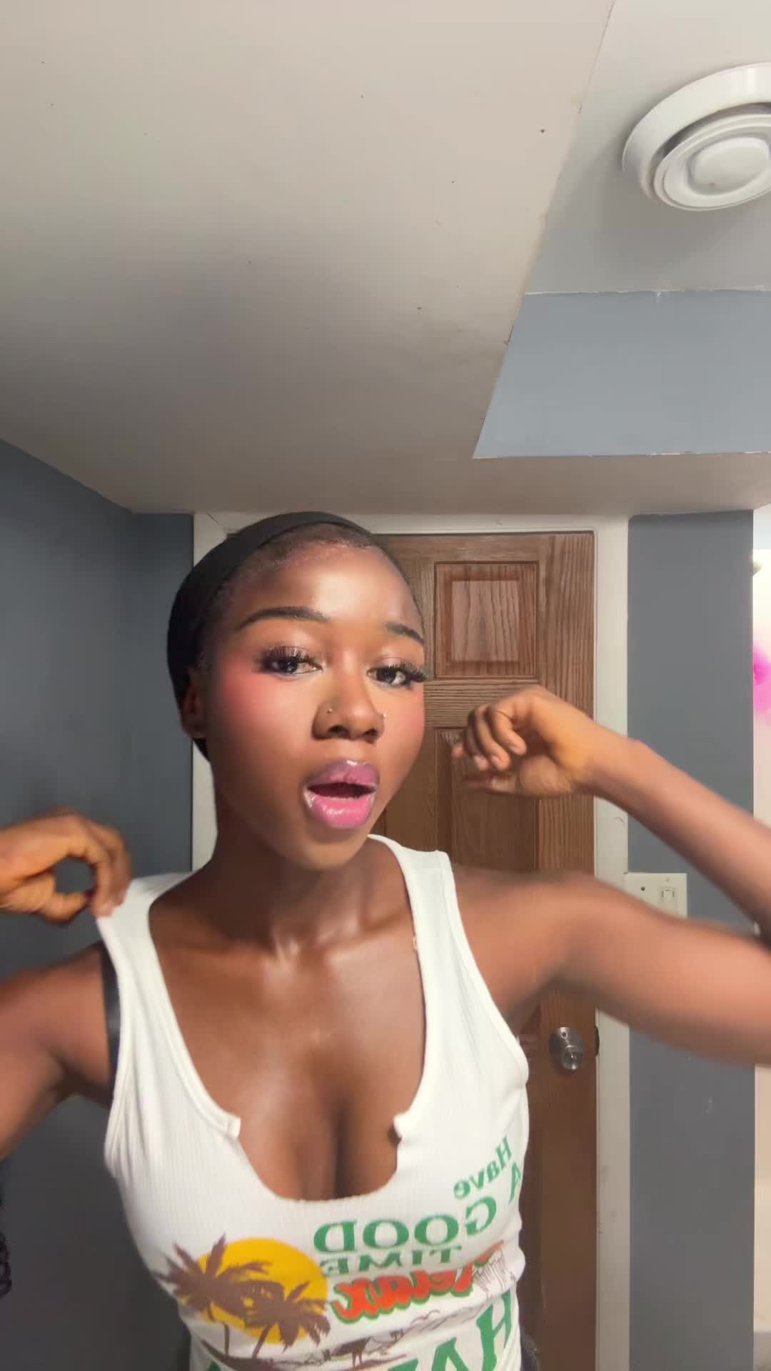 @Dark_girl_hawa