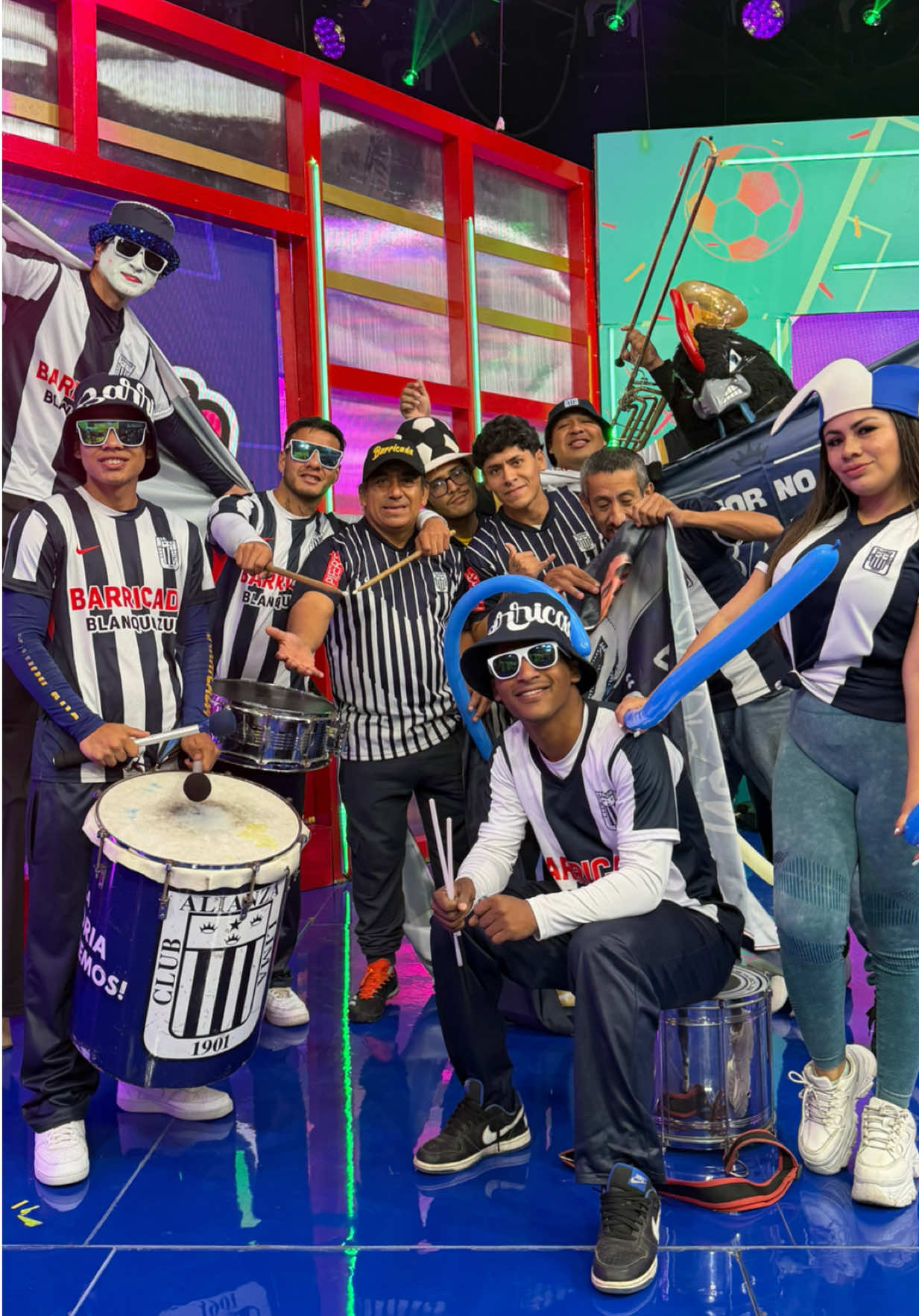 @BARRICADA PRODUCTORA