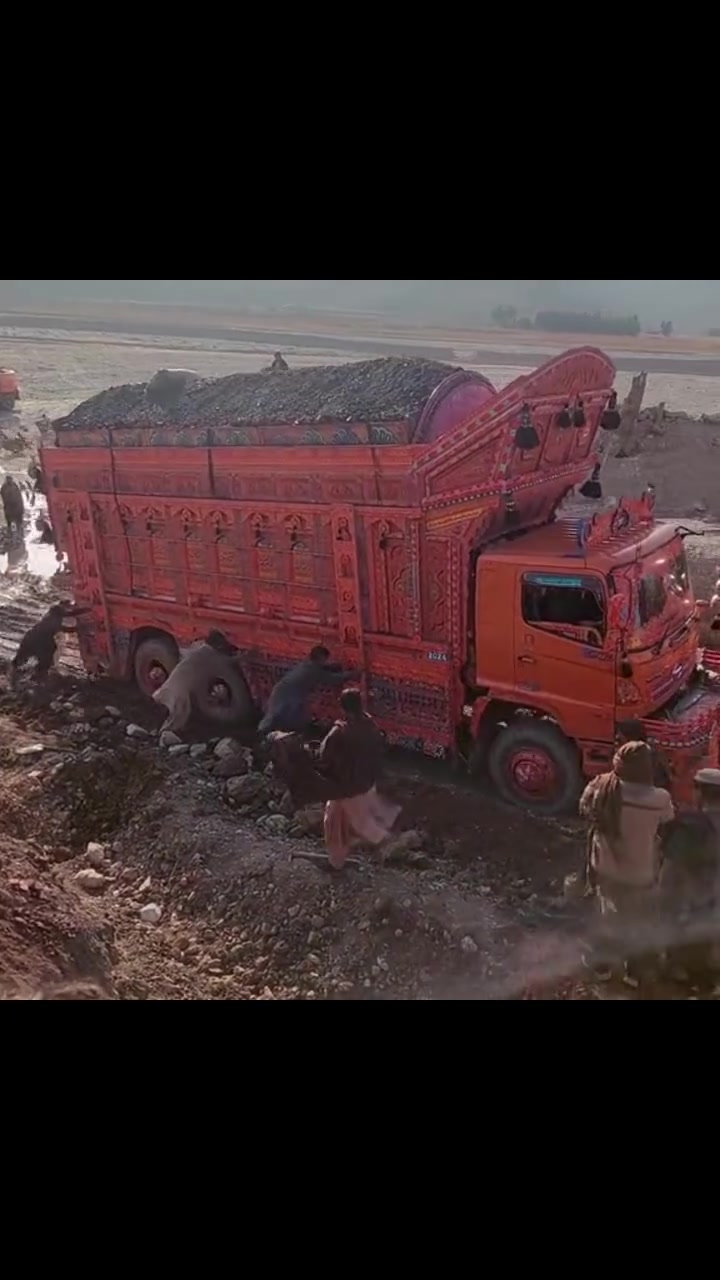@Trucks Video