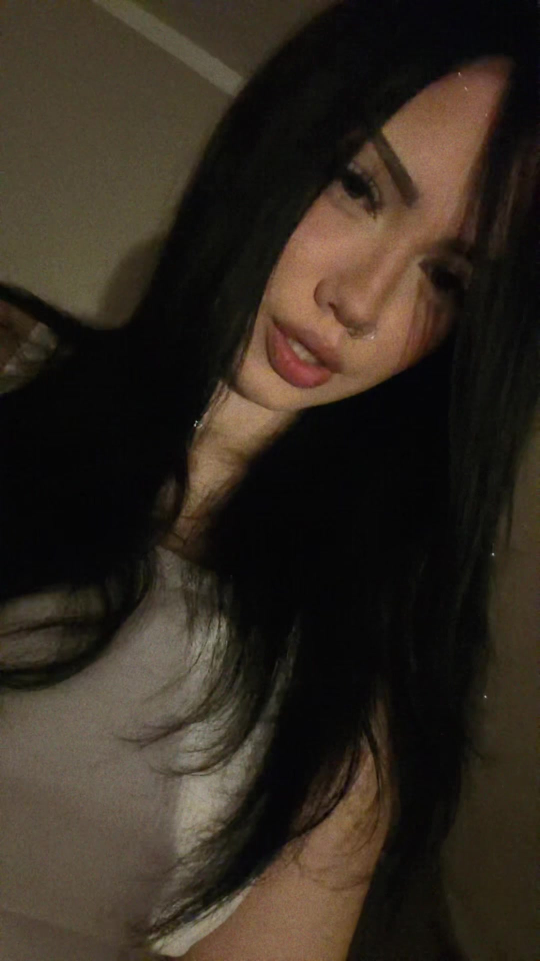 @настя хенни