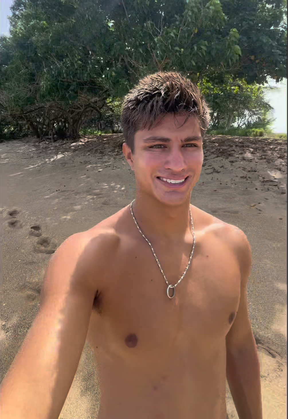 @Micah Diaz🌊
