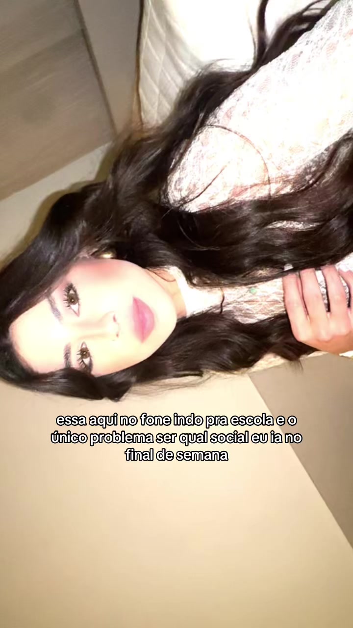 @eemilynicoly