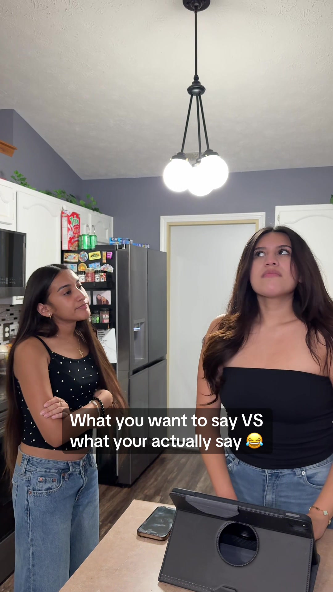 @Hermanas&ensp;V