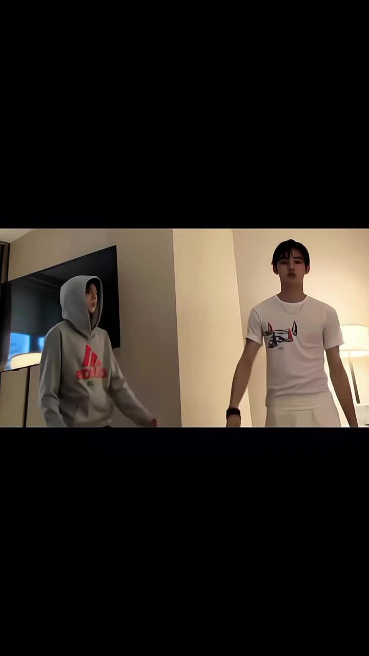 @lily