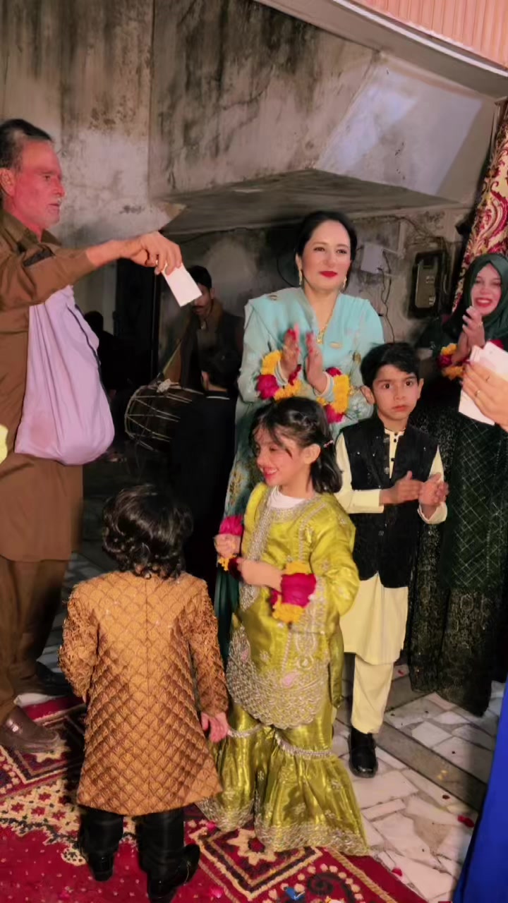 @Nusrat bhatti