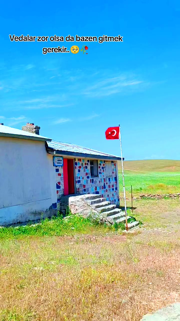 @&Ouml;zkan Boz☑️