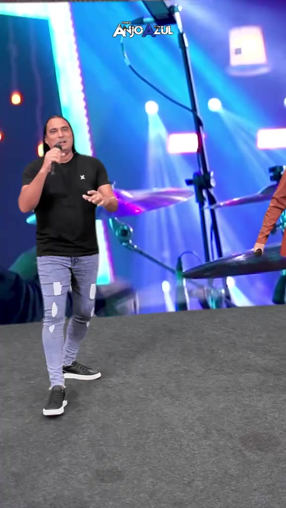 @mundo dos famosos