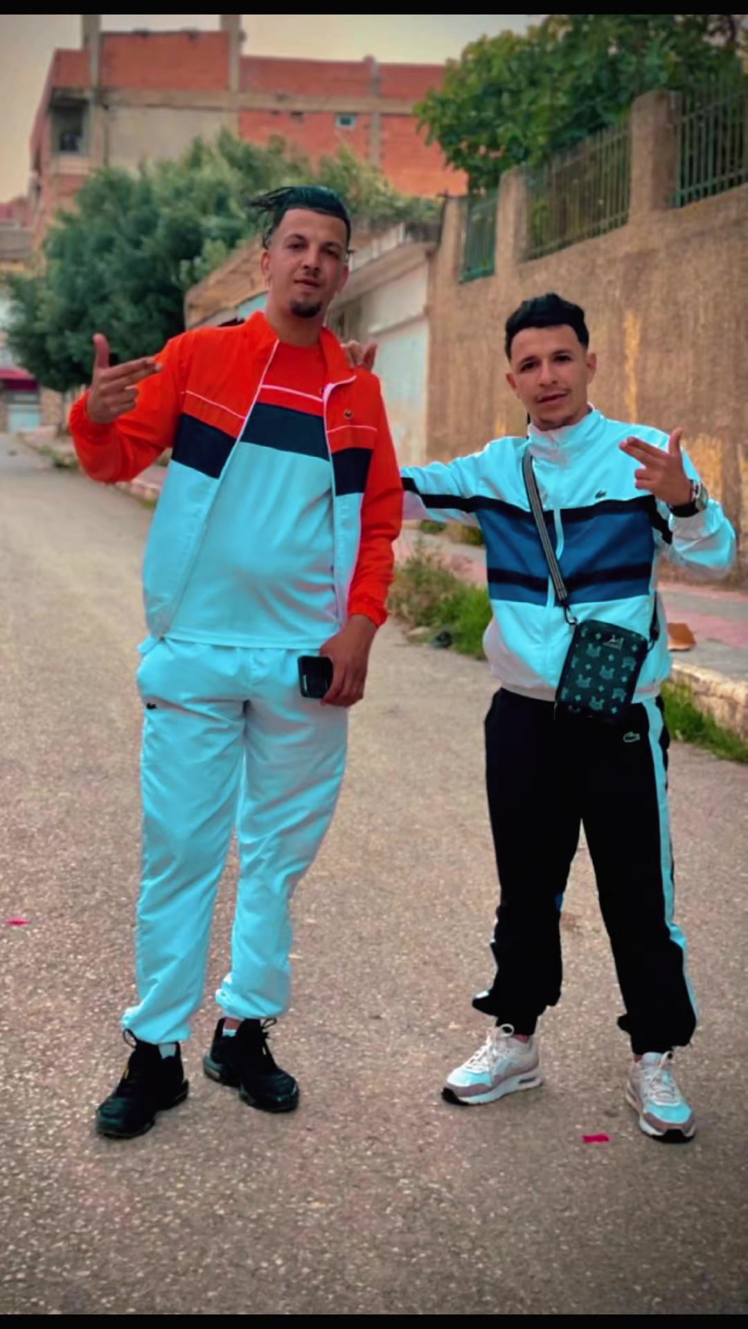 @An&oslash;&uuml;ar M&eacute;n&atilde;i