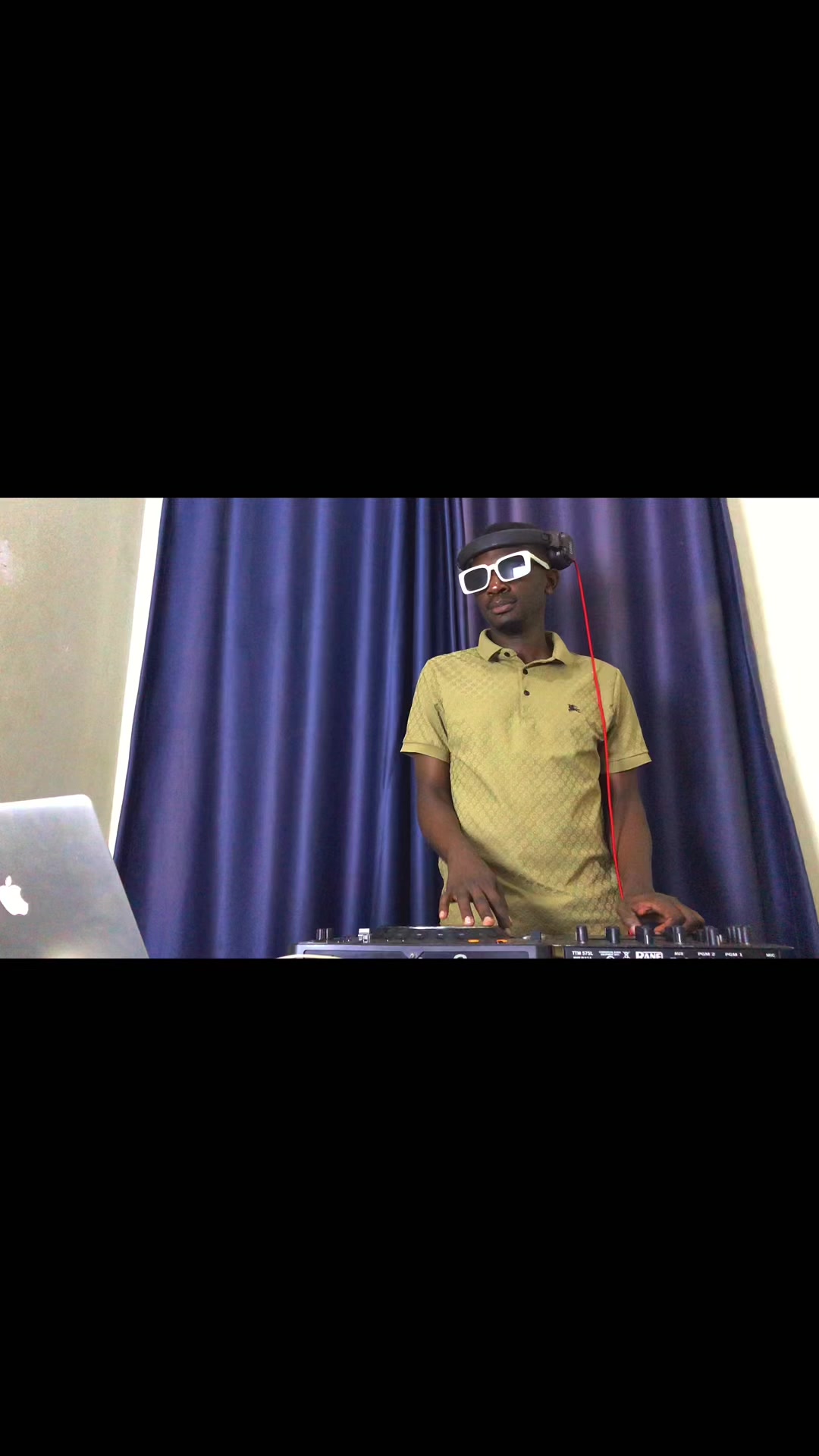 @DJ LEON UG