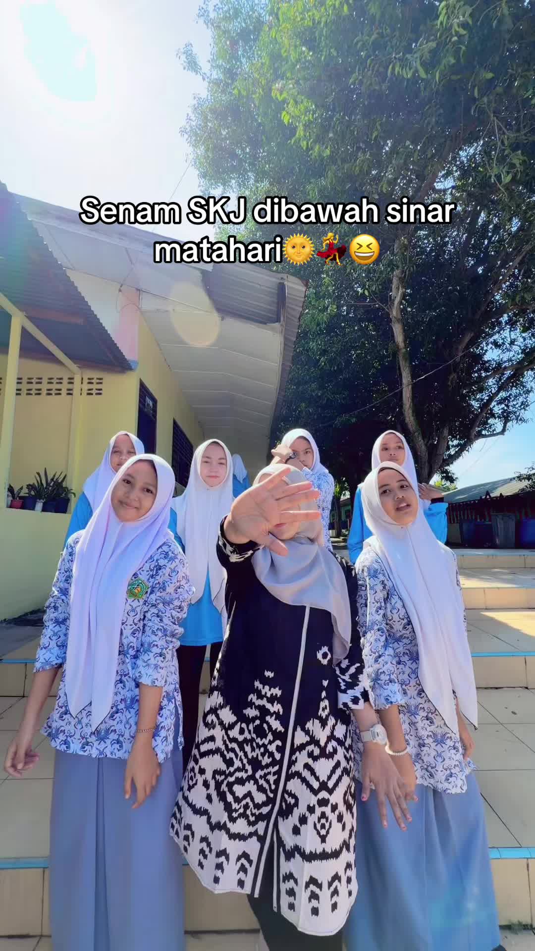 @Meiliza Hijratti S.Pd