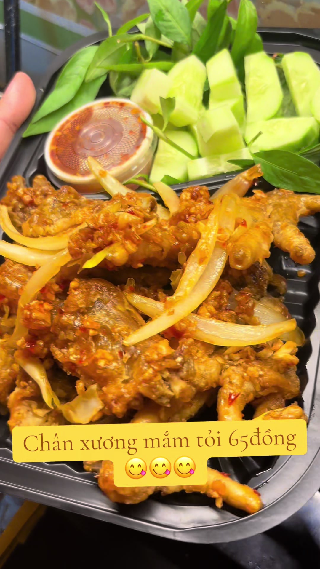 @Ch&acirc;n g&agrave; chi&ecirc;n gi&ograve;n - TULY