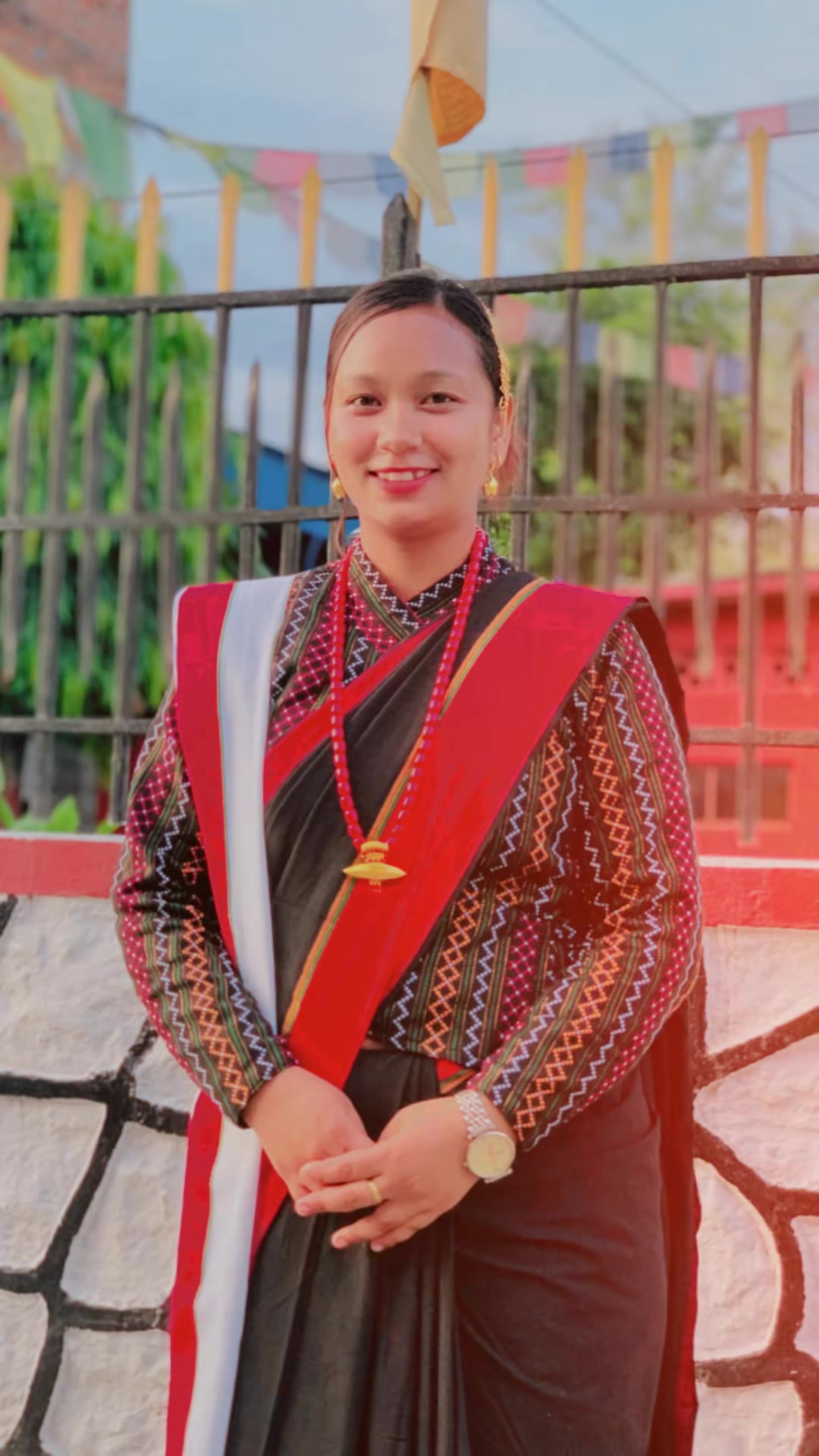 @मुना श्रेष्ठ