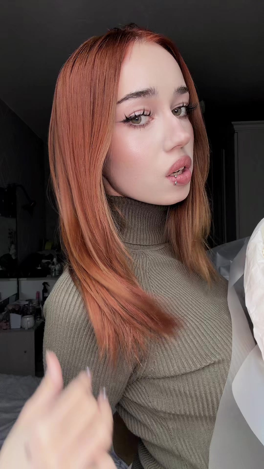 @аня anoharda