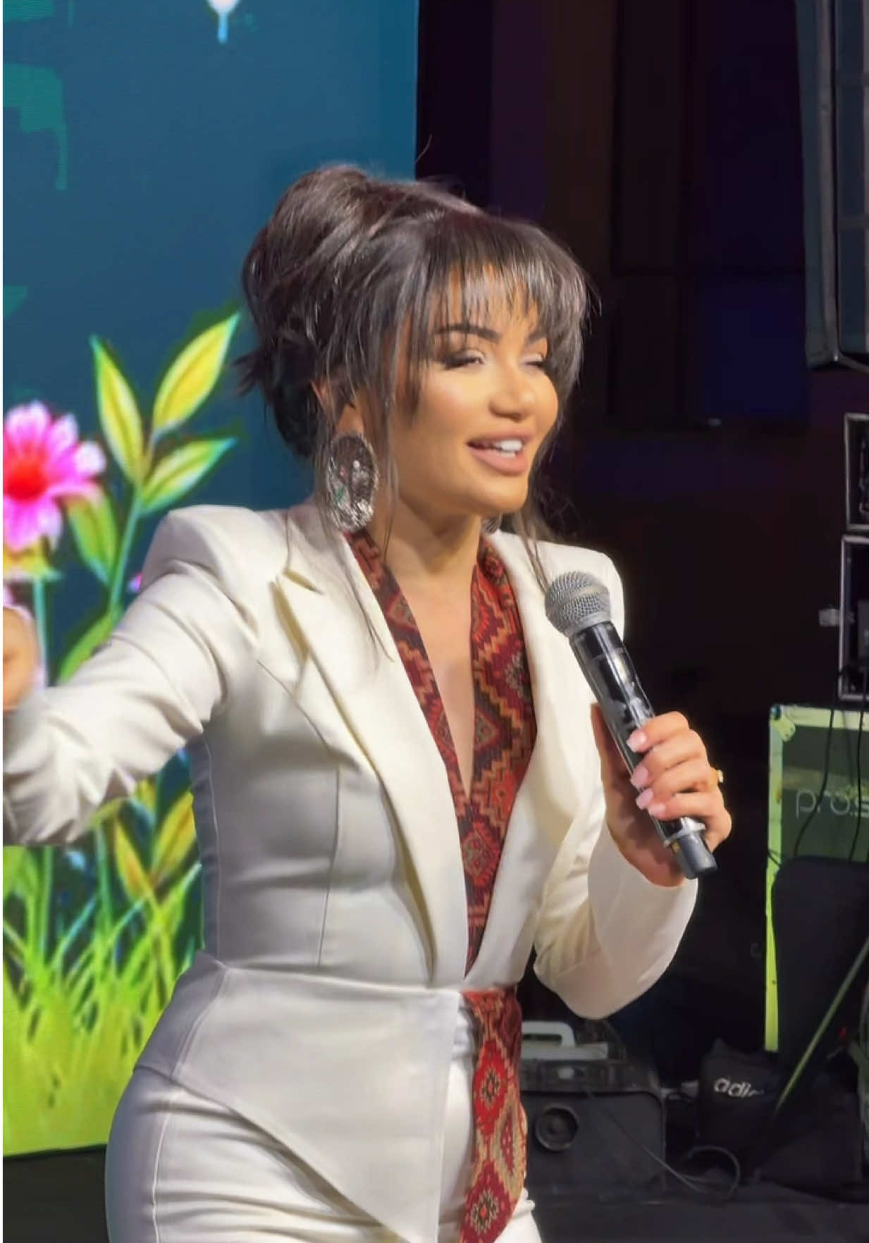 @zeynebheseniofficial
