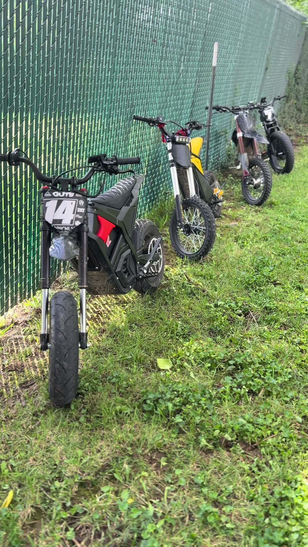 @𝑡𝑟𝑎𝑐𝑒🧌