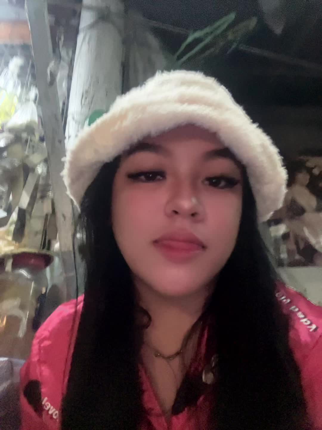 @Itsmevikaaa