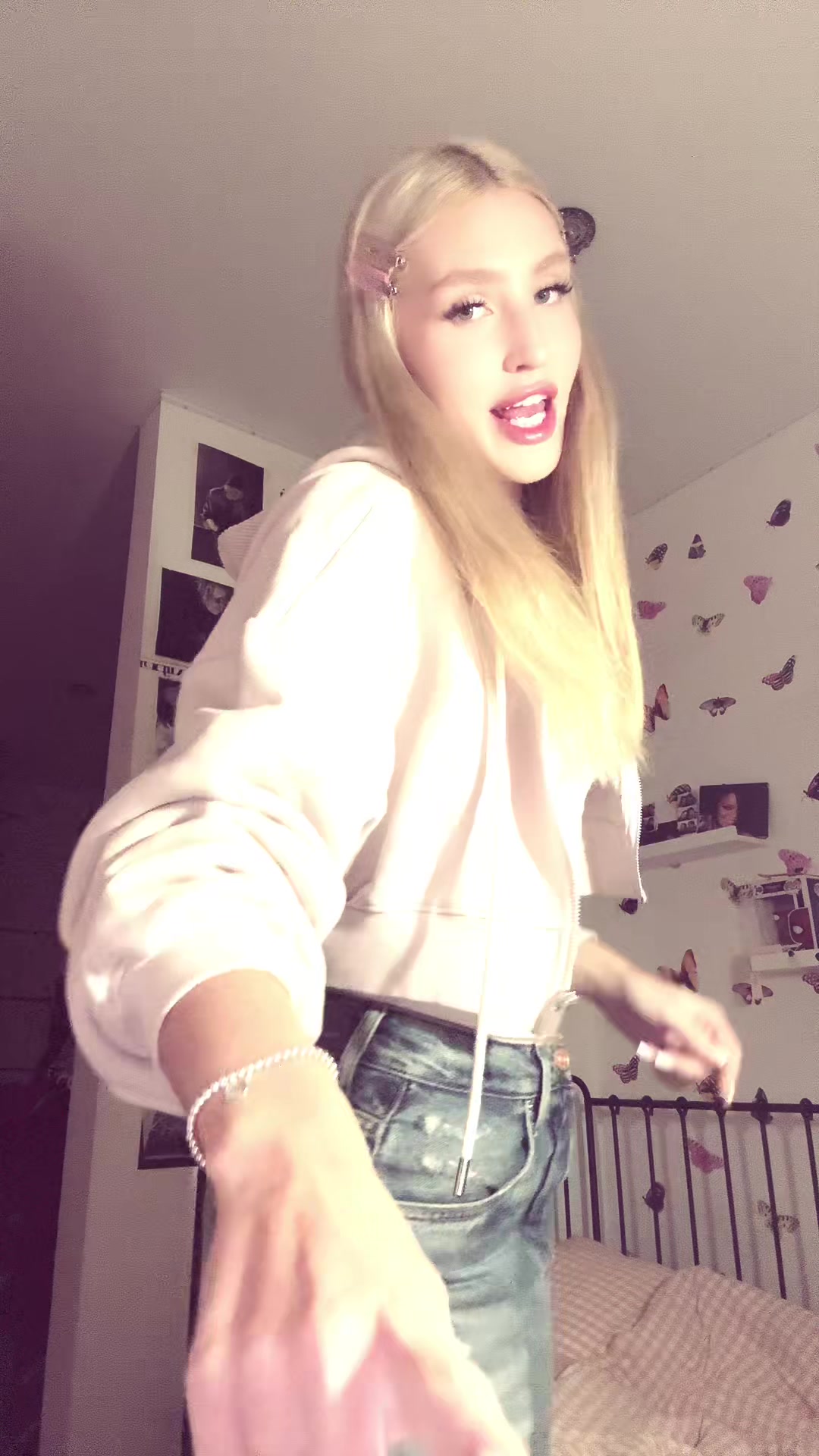 @kondratyevaaaaaaaaa