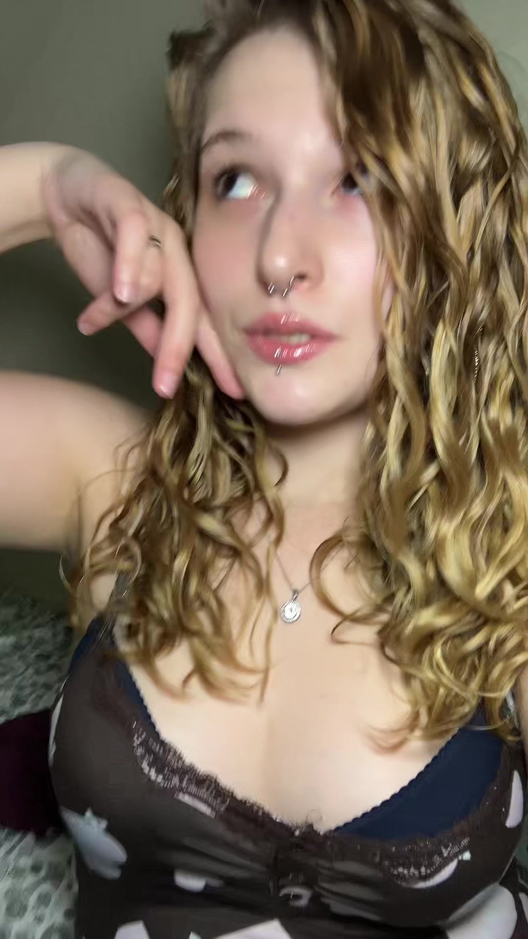 @adrienh711