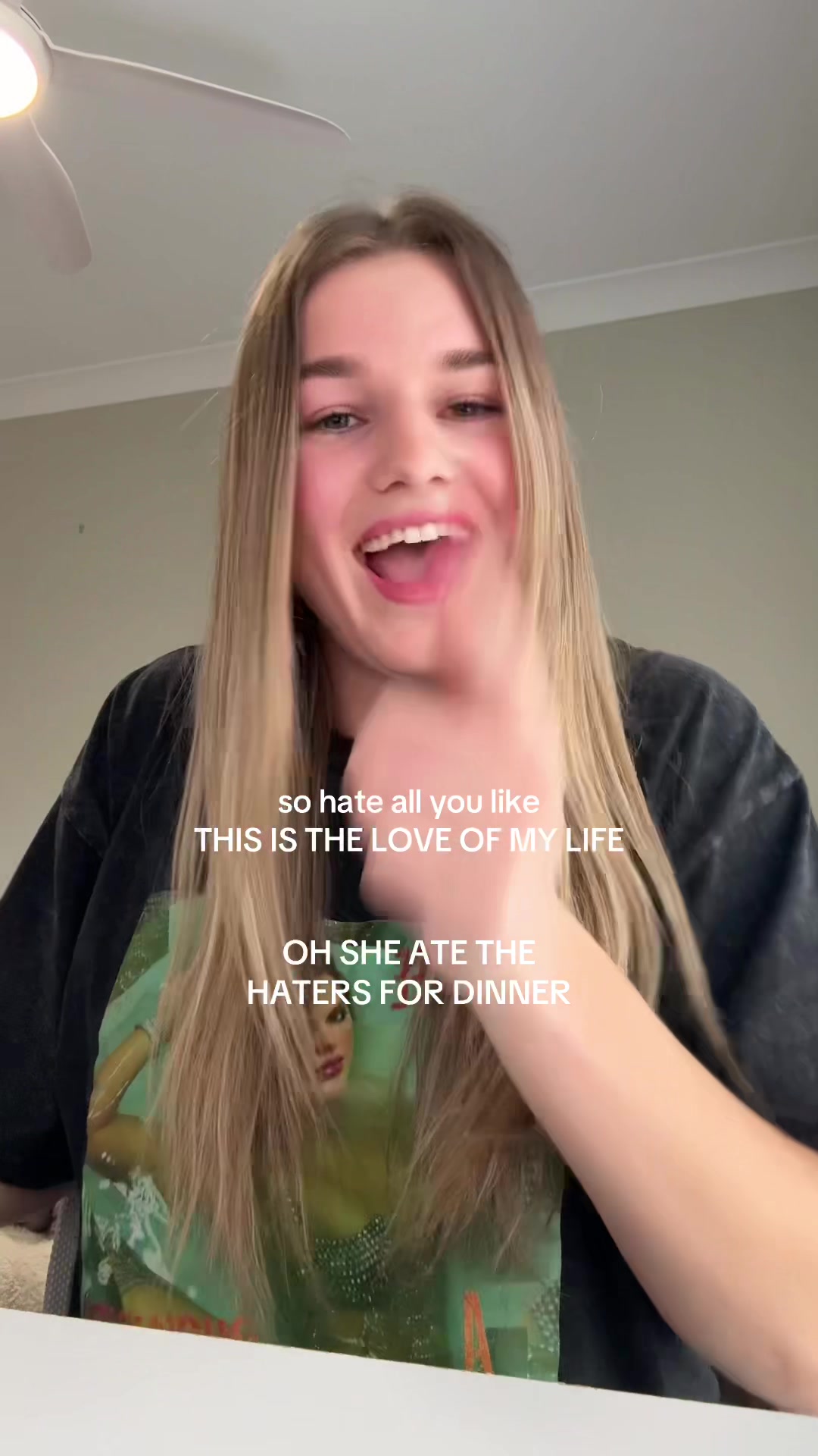 @TAYLA