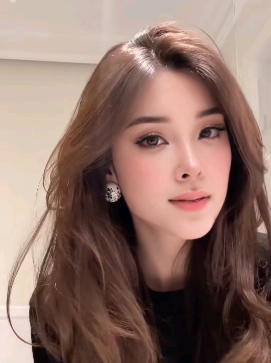 @𝗔𝗻𝗴𝗲𝗹𝗮 𝗖𝗮𝗻𝗱𝗶𝗰𝗲