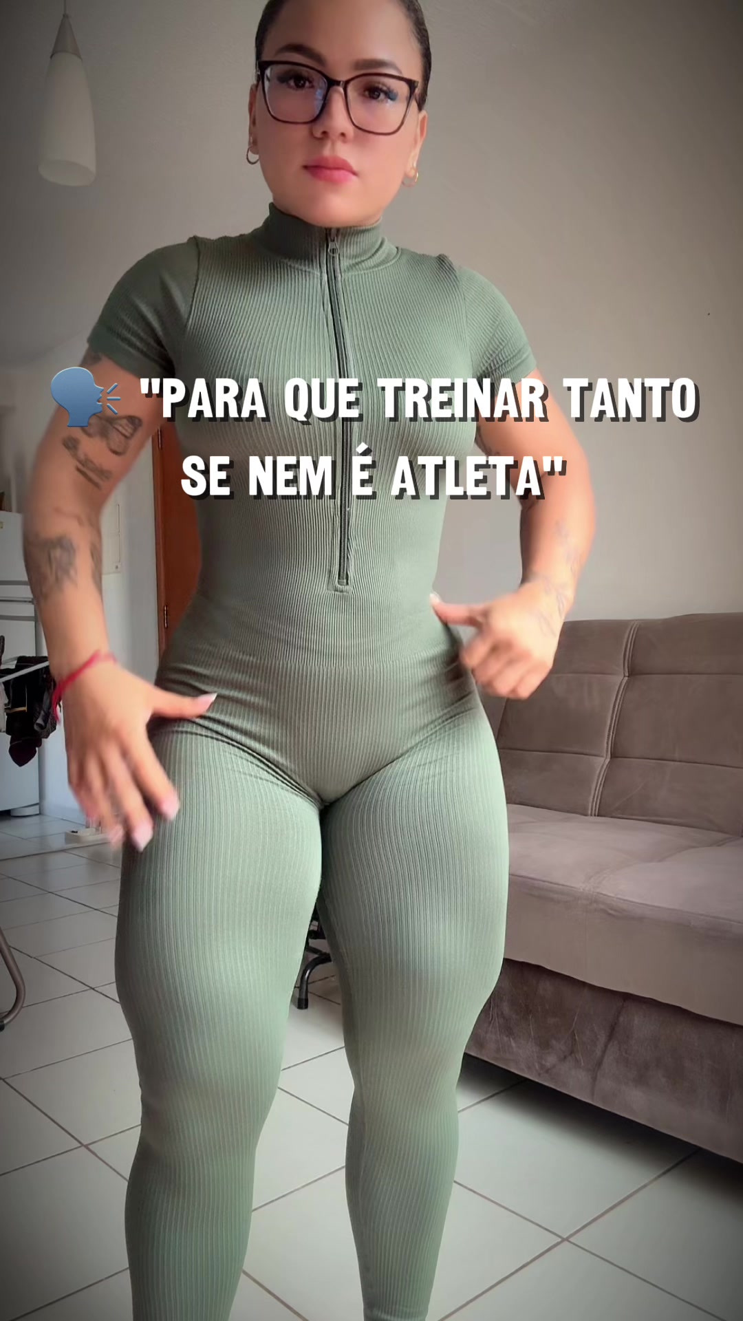 @lari19980_