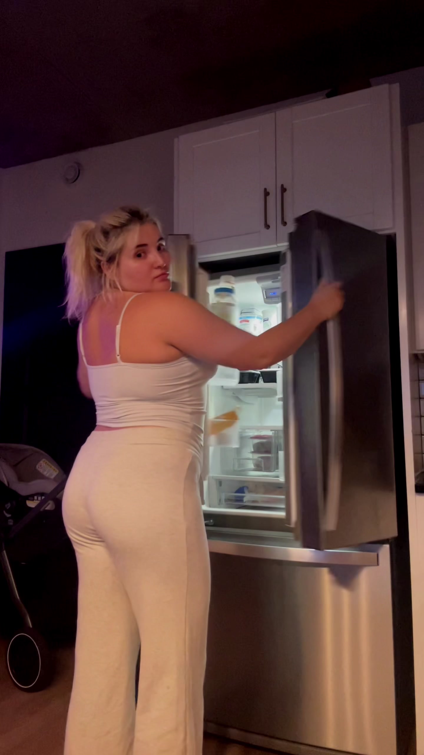 @hotmom