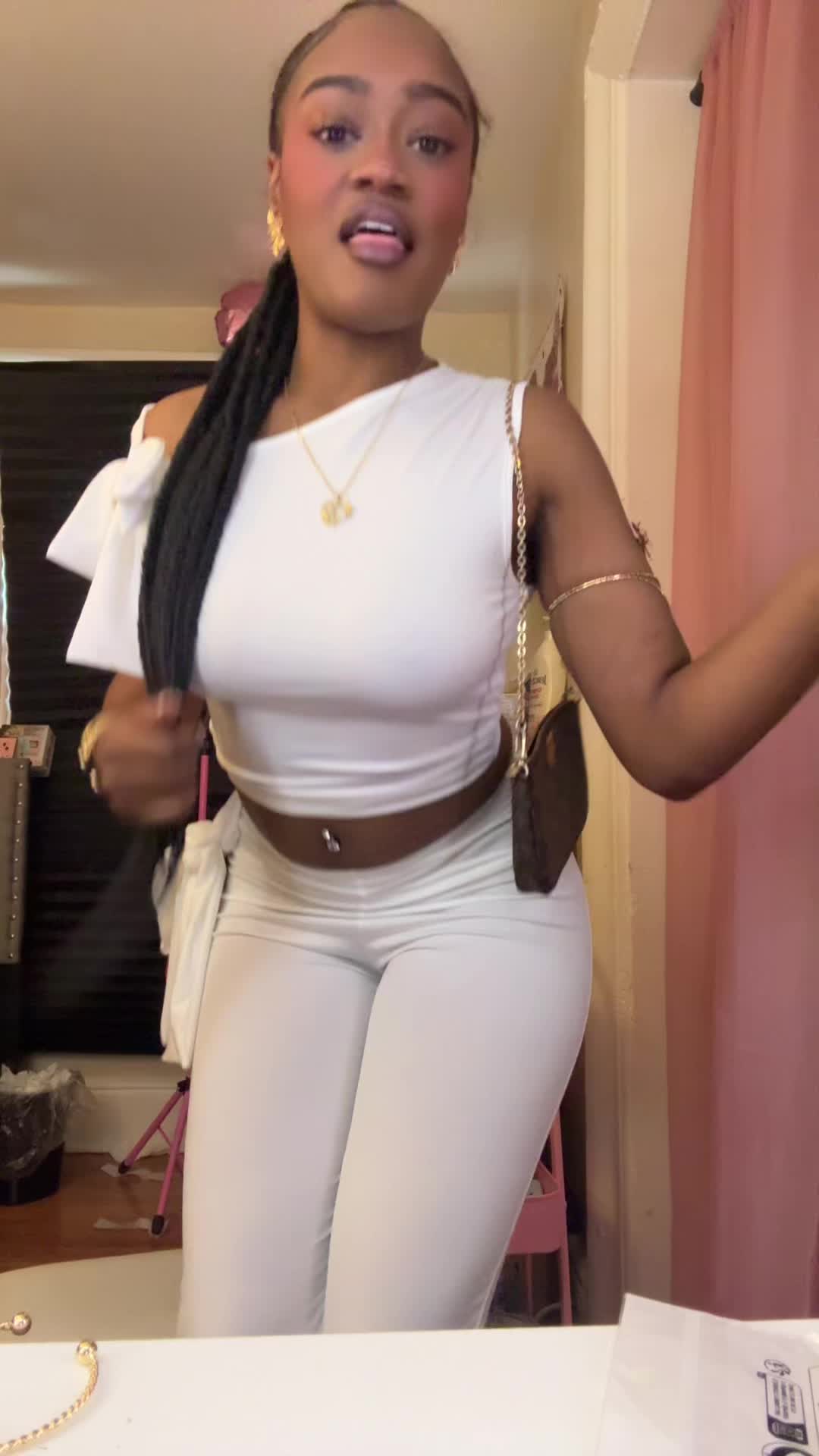 @nay_dabratt2