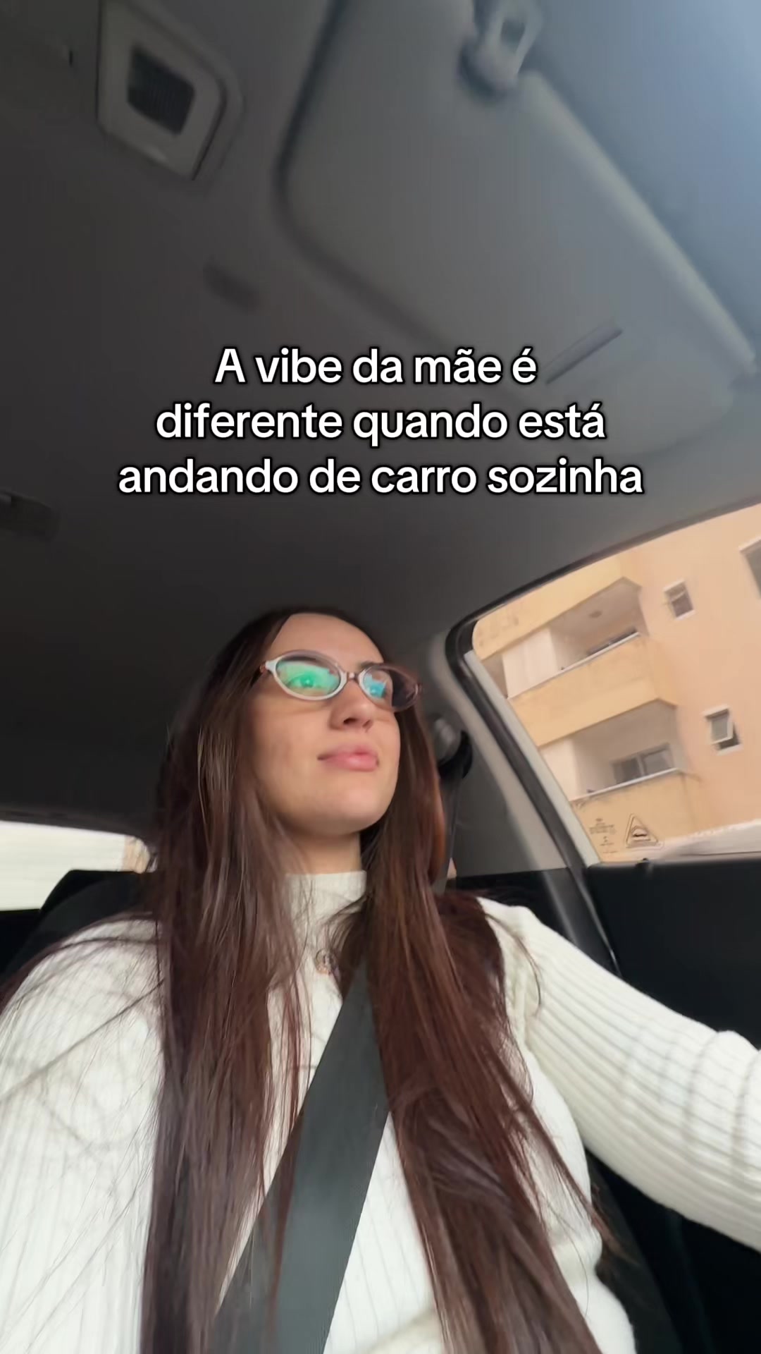 @LARA MELLO