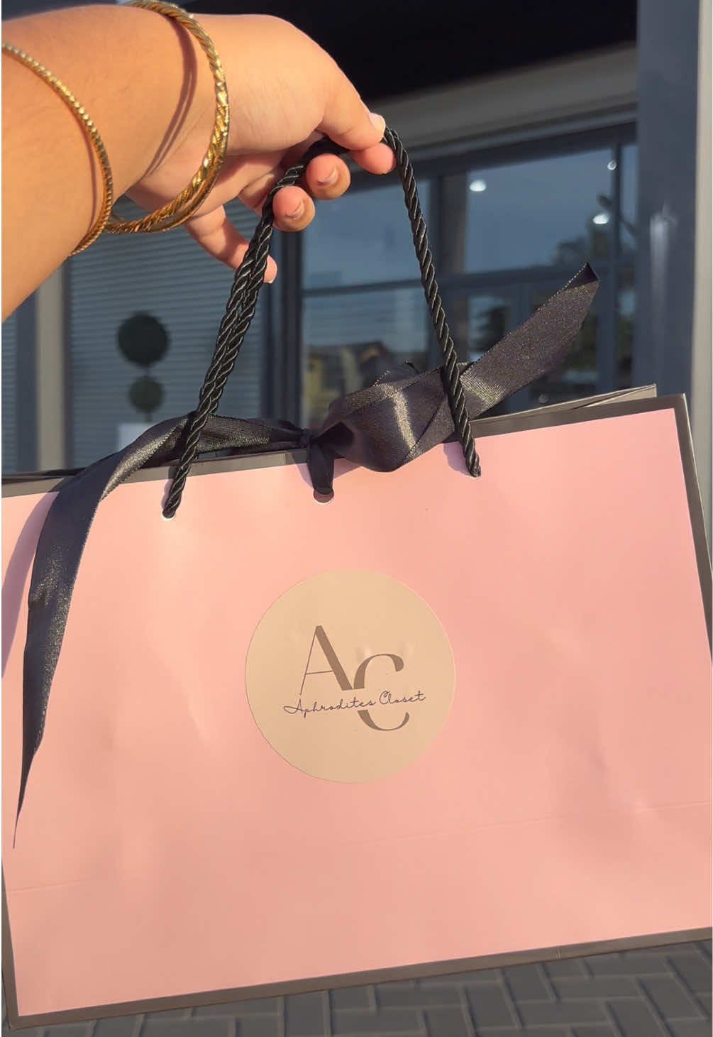 @Shveta bita 𖣂︎