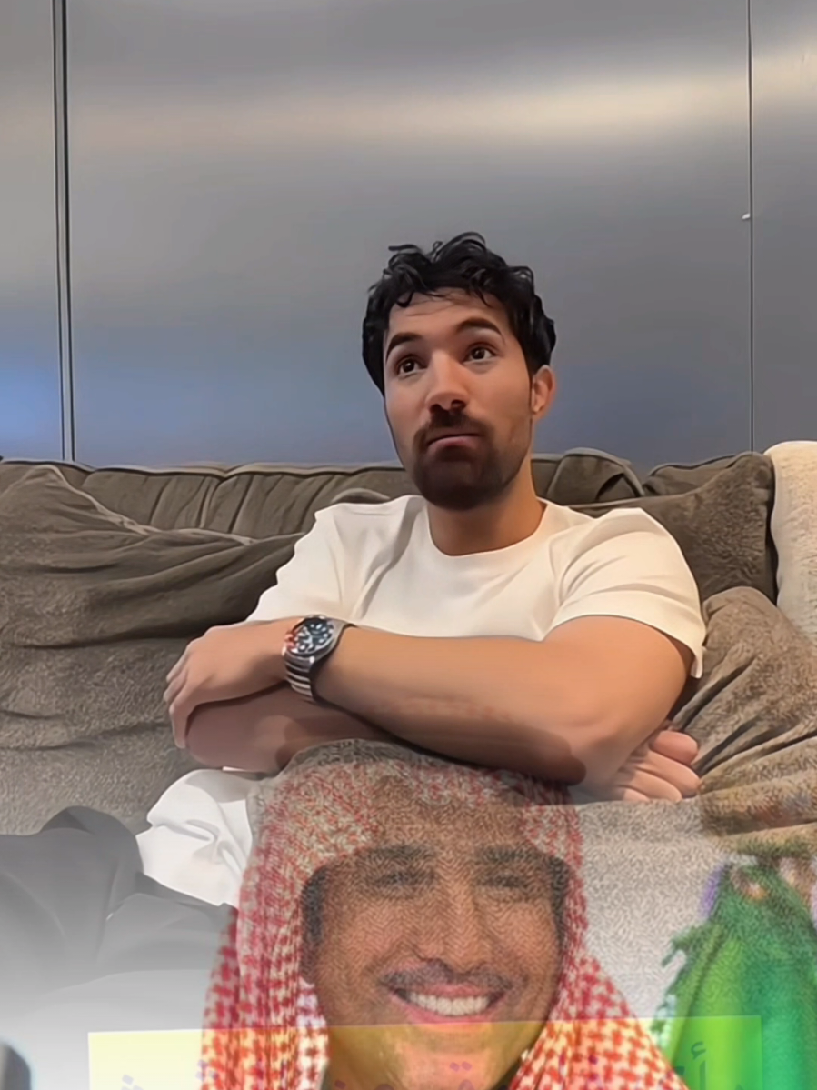 @فيلسوف عصره