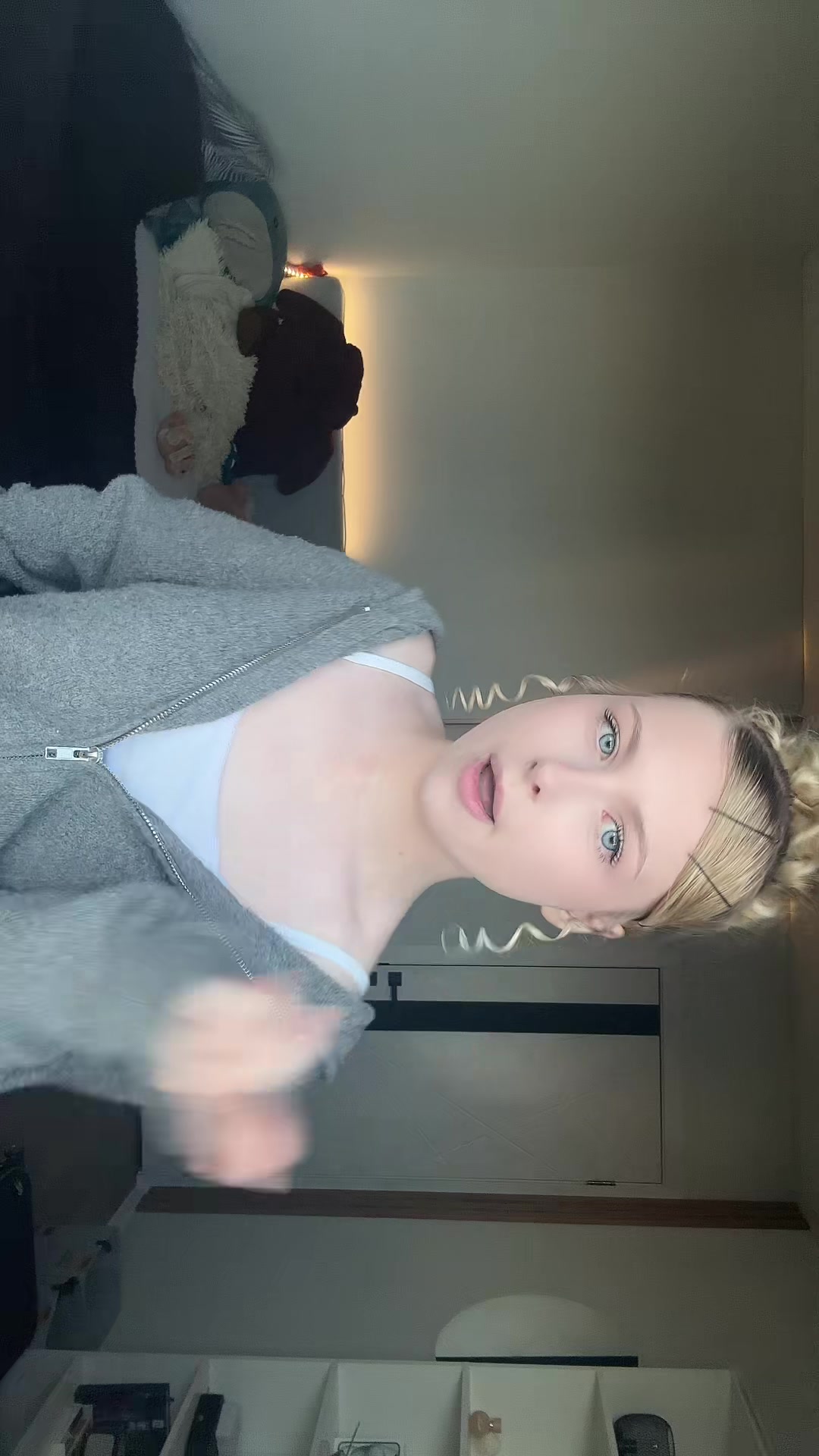@Анжеличка